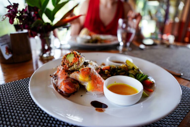 Essence Arenal Eat & Drink