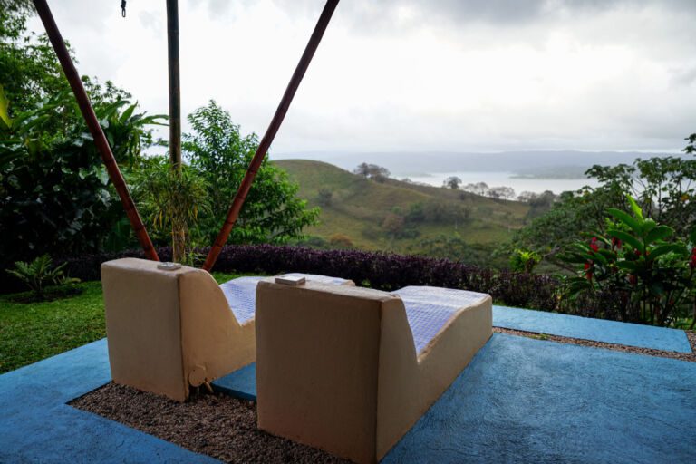 Essence Arenal Spa